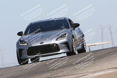 media/Sep-14-2024-Speed Ventures (Sat) [[a2bf28f496]]/Yellow Group/Session 2 (Grapevine)/